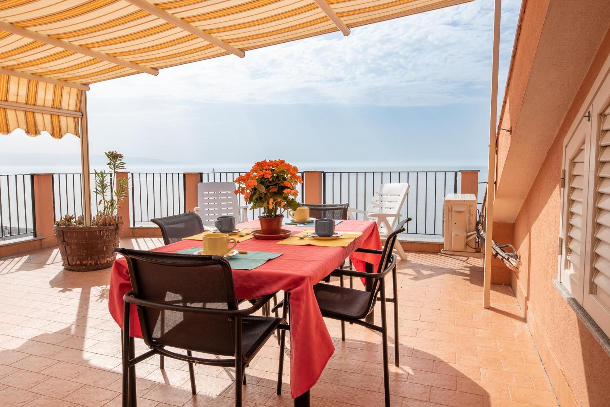 Case Vacanza Alega Mare Nizza di Sicilia Exterior photo